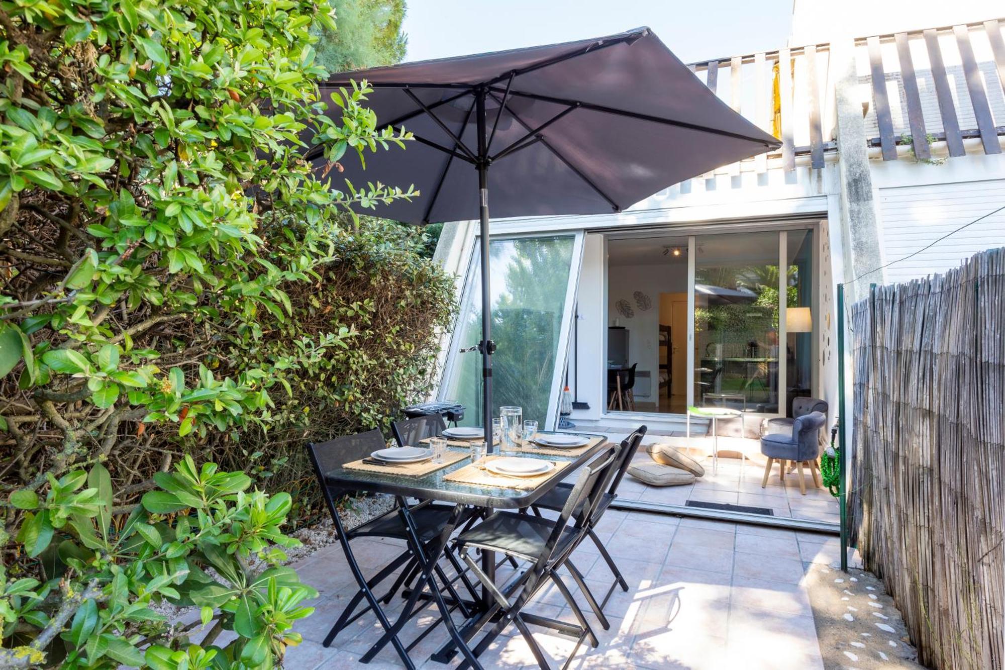 Chez Alexandra - Elegant Studio Avec Parking A Proximite Des Plages La Grande-Motte Exterior photo