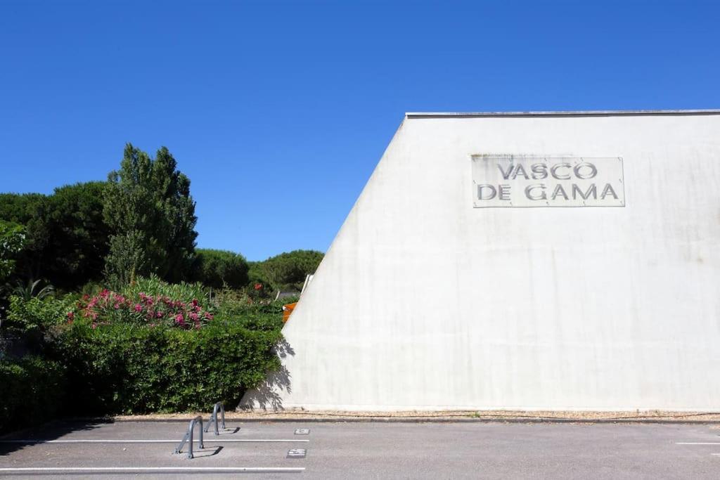 Chez Alexandra - Elegant Studio Avec Parking A Proximite Des Plages La Grande-Motte Exterior photo